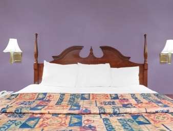 Travelodge Inn & Suites 莱瑟姆 客房 照片